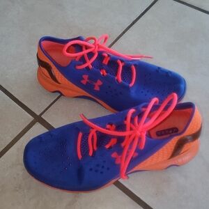 Under Armour speedform running shoes size 8 womens.